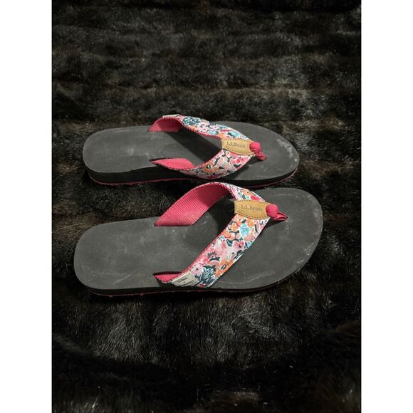 L.L. Bean Shoes - L.L. Bean and Summersalt floral‎ flip flop sandals 8 medium